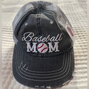 NWT’S Katydid Baseball Mom Hat - Black and White